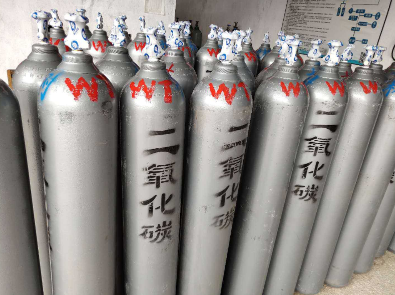 什么是干冰？什么是二氧化碳？